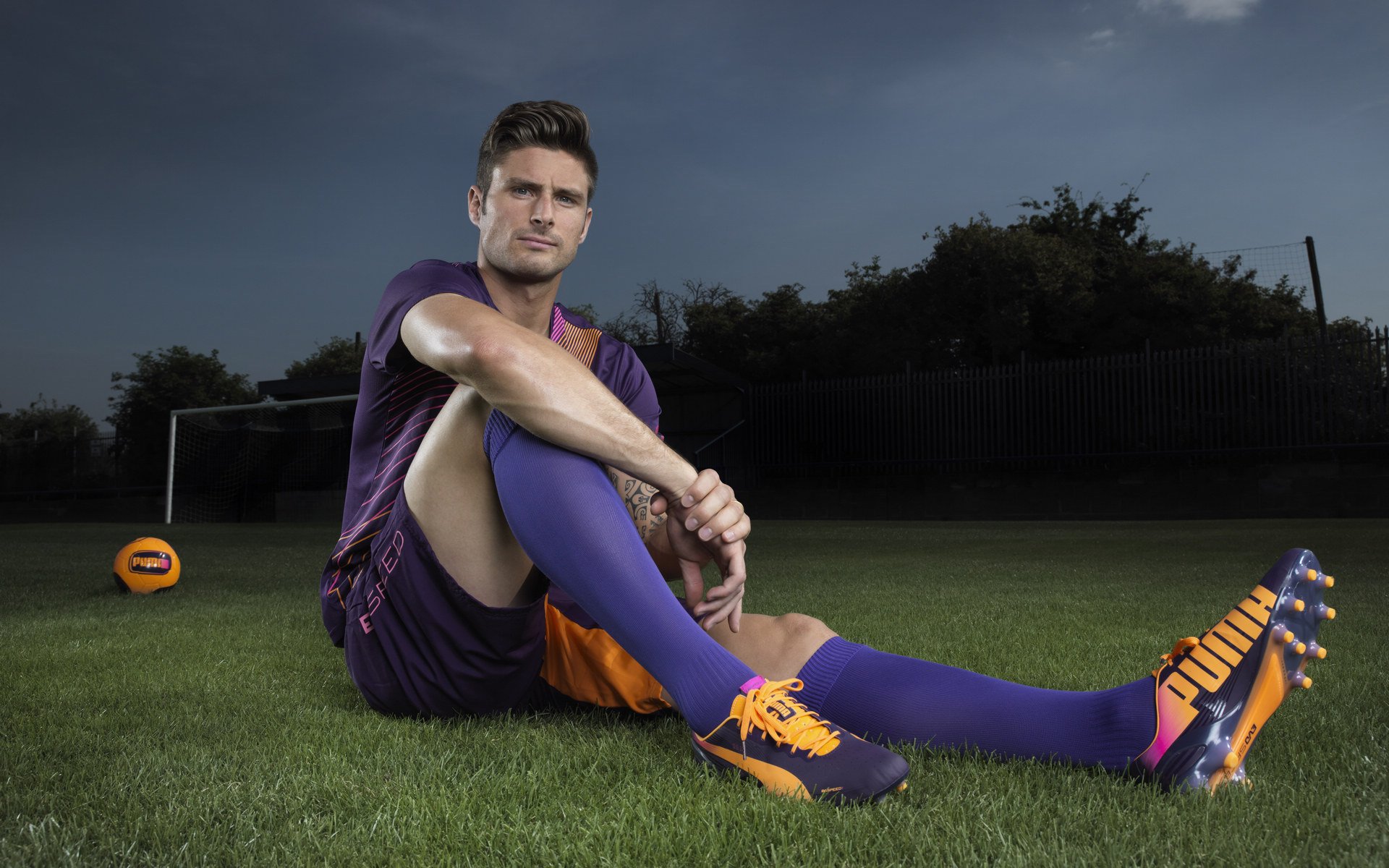 广东队内线支柱缺阵影响攻防节奏，广东队进攻战术