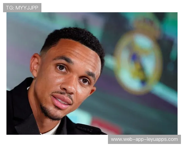 阿诺德转会消息再更新，曼城仍是头号热门，阿诺德足球